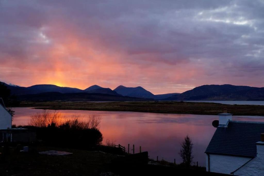 Tidal Cottage On The Shore Isle Of Skye Breakish Exterior foto